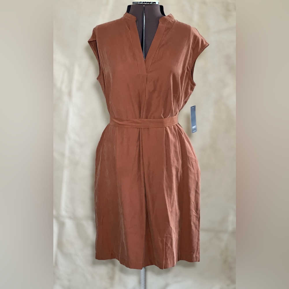 NWT Jones New York Dress with tie belt.